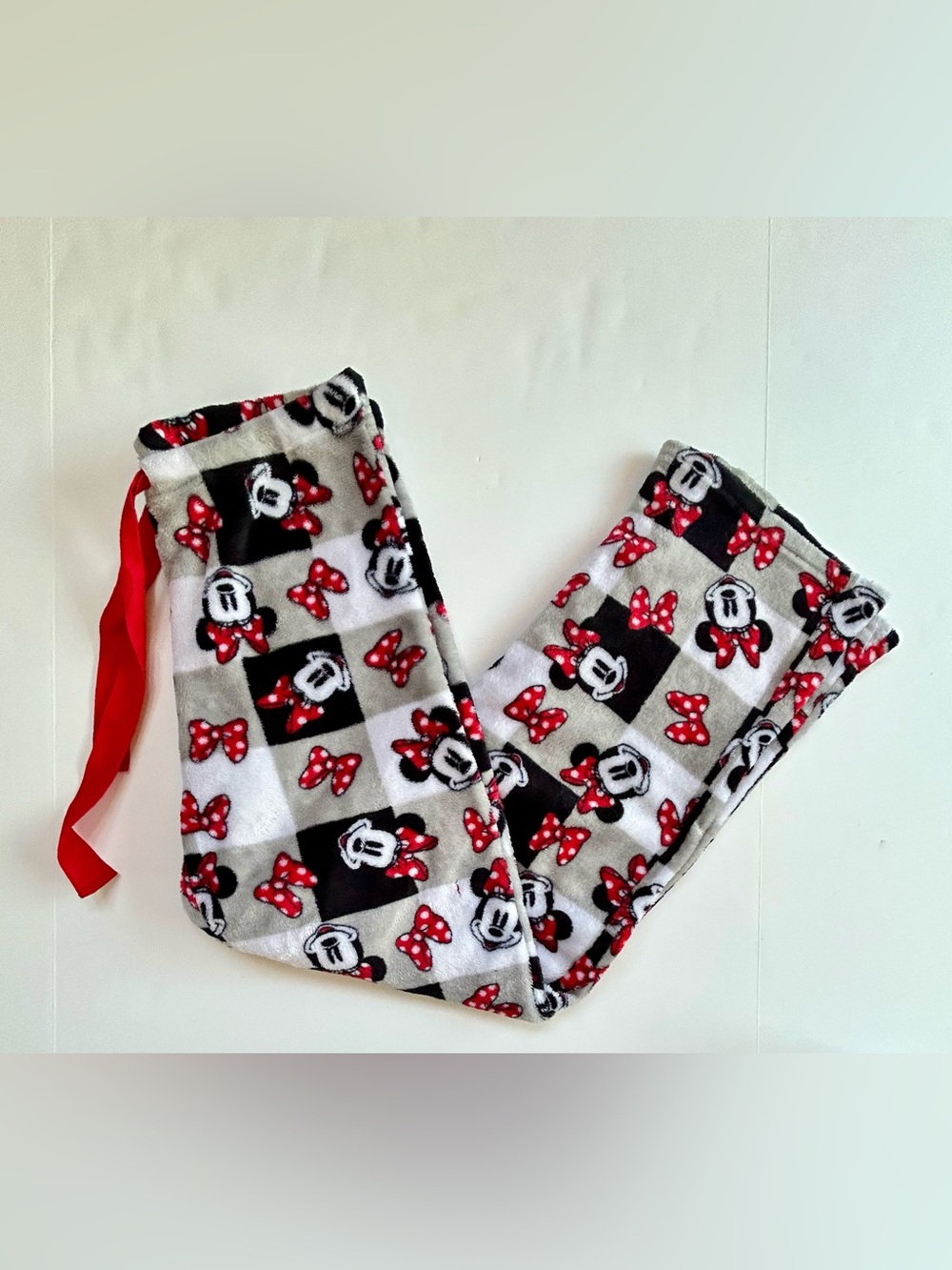 Disney Women’s Minnie Mouse Fleece Pajama Pants in White, Red & Black - Picture 2 of 4